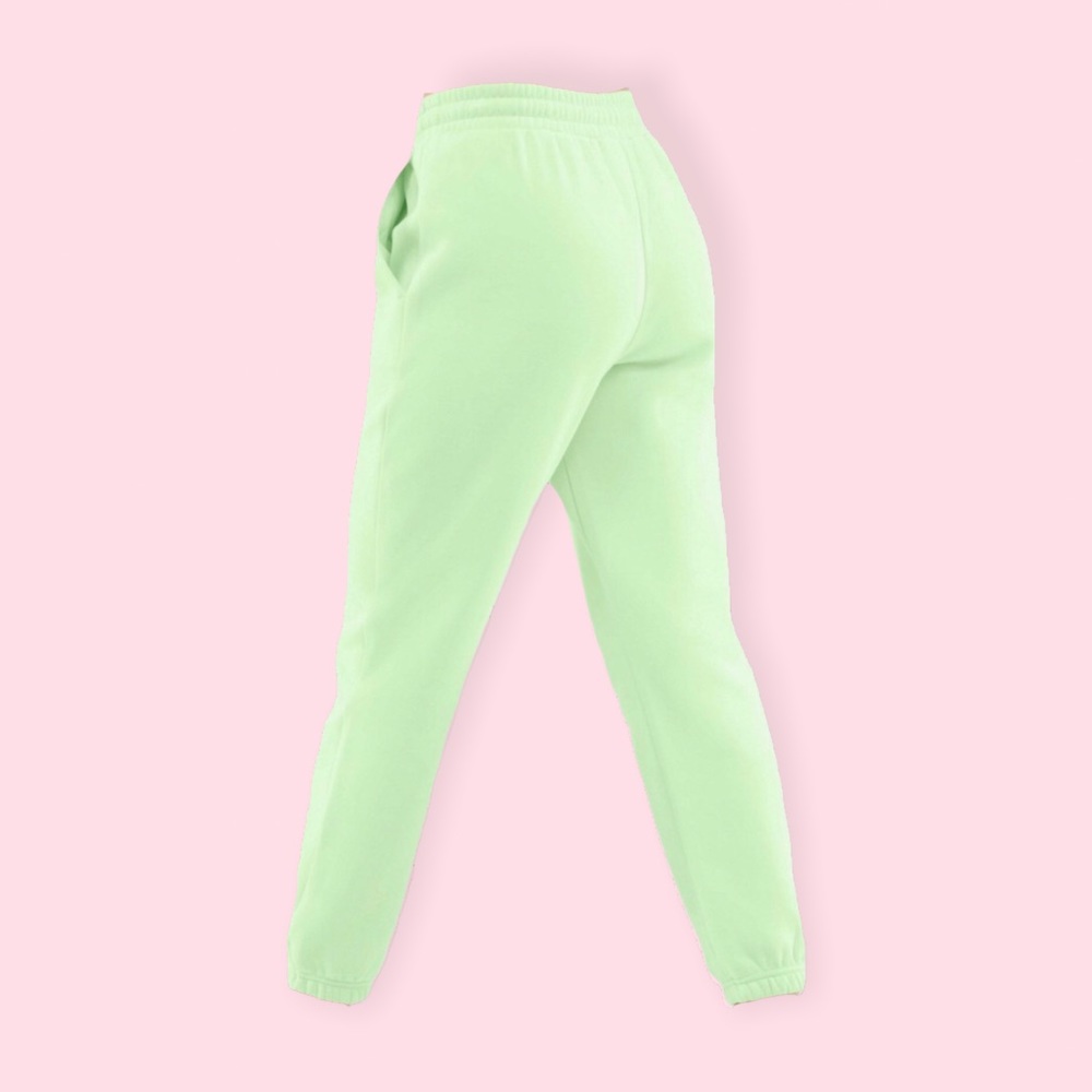 💖NWT💖 Fabletics Maddie Ziegler Green Sweatpants